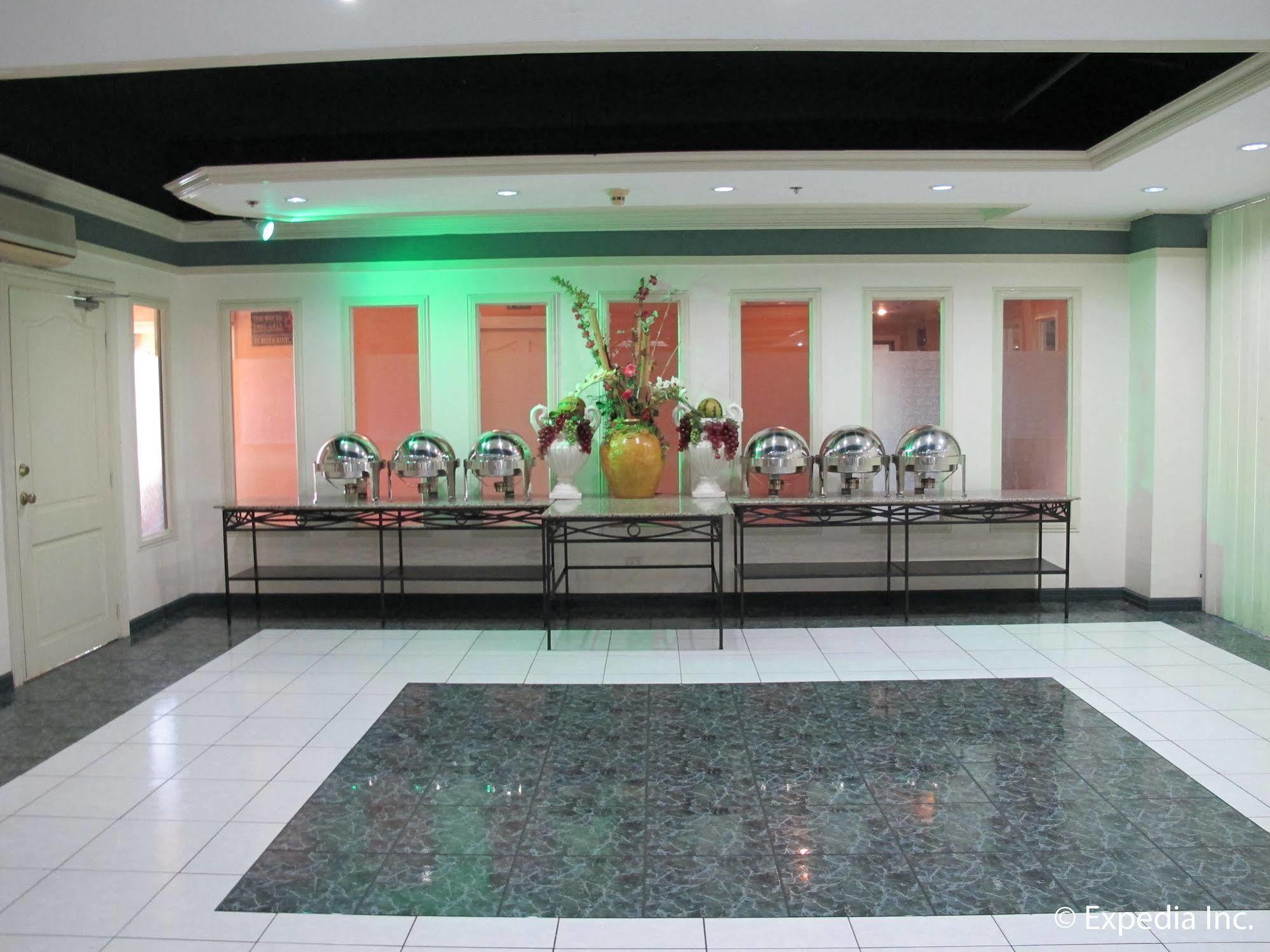 Metro Park Hotel - Cebu City Экстерьер фото